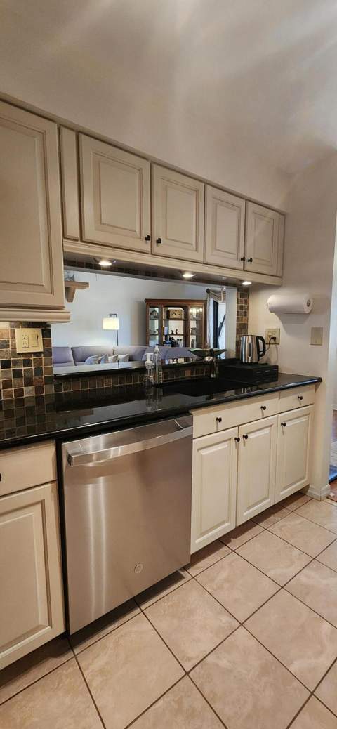 9212 Chelsea Drive, Plantation FL - photo 24 of 25