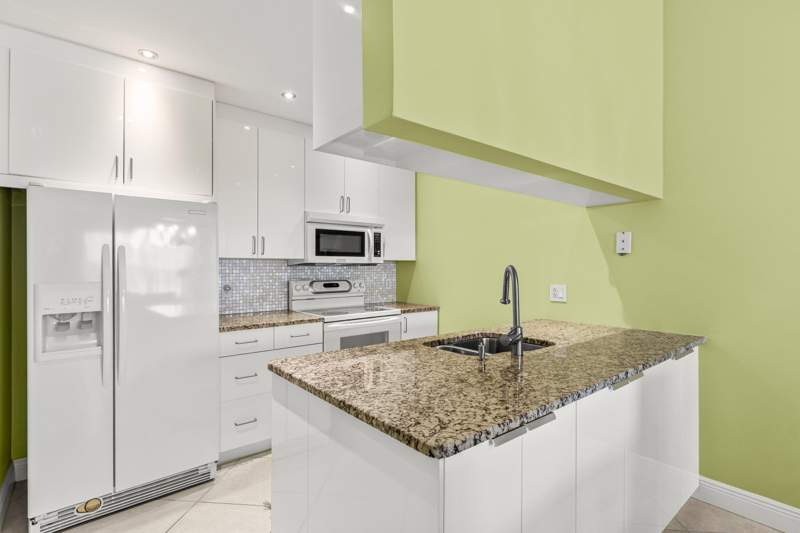 2 bedroom Condominium at 501 Waterside Drive, Waterside Village Of Palm Beach Condo, Hypoluxo — photo 3