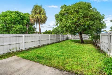 413 N E Street, Lake Worth Beach FL - photo 15 of 22