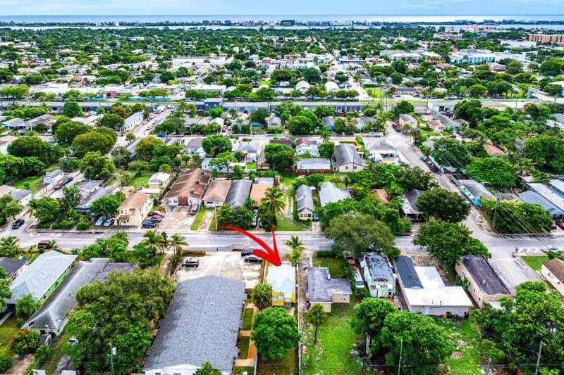 2 bedroom Single Family Residence at 413 N E Street, Lake Worth Town Of, Lake Worth Beach — photo 3