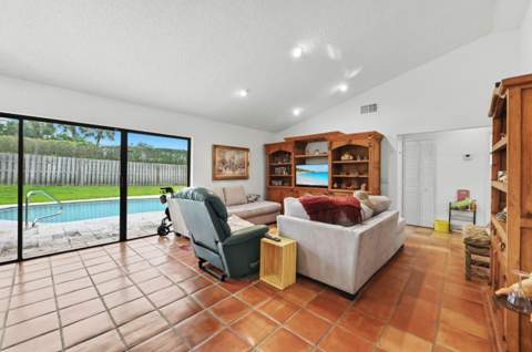 9585 Lancaster Place, Boca Raton FL - photo 6 of 28