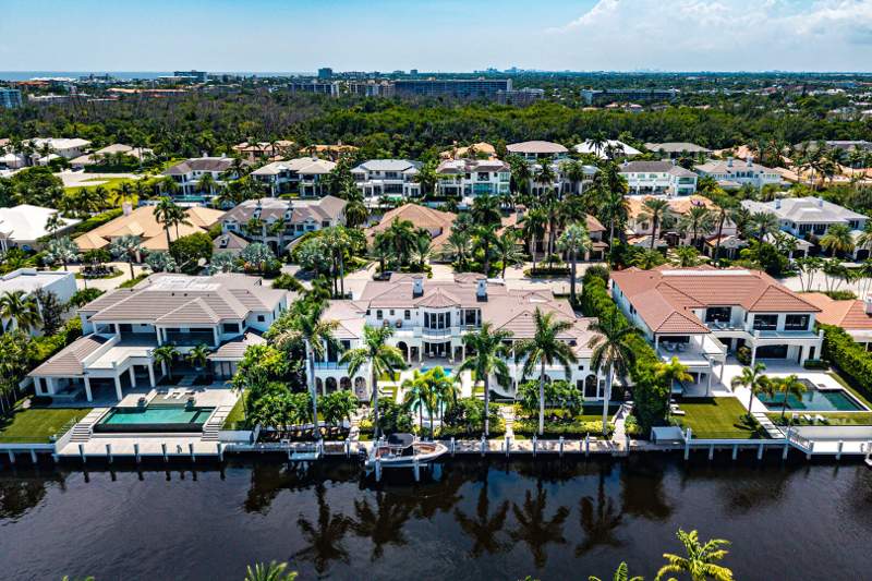 7 bedroom Single Family Residence at 251 W Coconut Palm Road, Royal Palm Yacht & Country Club, Boca Raton — photo 3