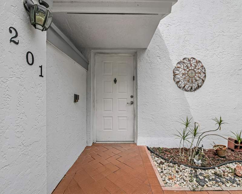 3 bedroom Condominium at 7857 Whispering Palms Drive #201, Palm Isles I, II And III Condos, Boynton Beach — photo 3