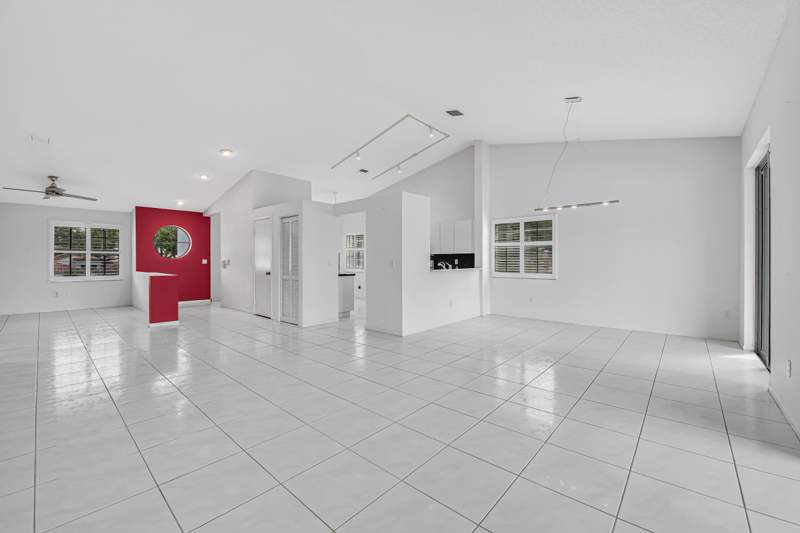 3 bedroom Condominium at 7857 Whispering Palms Drive #201, Palm Isles I, II And III Condos, Boynton Beach — photo 2