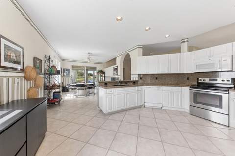 12715 Coral Lakes Drive, Boynton Beach FL - photo 7 of 24