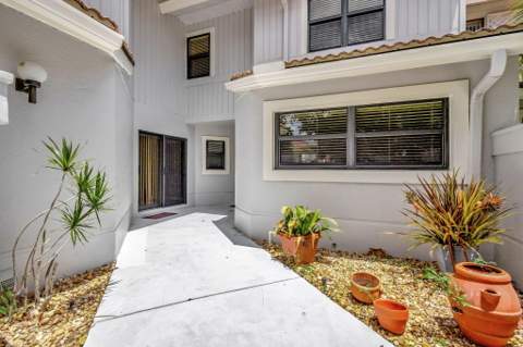 527 Prestwick Circle, Palm Beach Gardens FL - photo 7 of 42