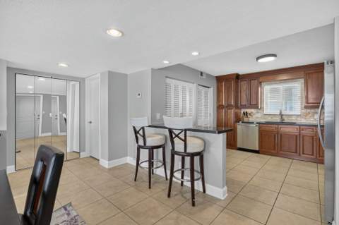301 Lake Shore Drive #201, Lake Park FL - photo 16 of 51