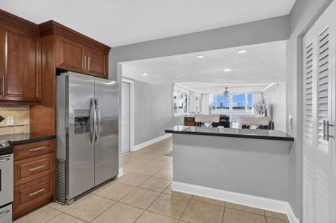 301 Lake Shore Drive #201, Lake Park FL - photo 19 of 51