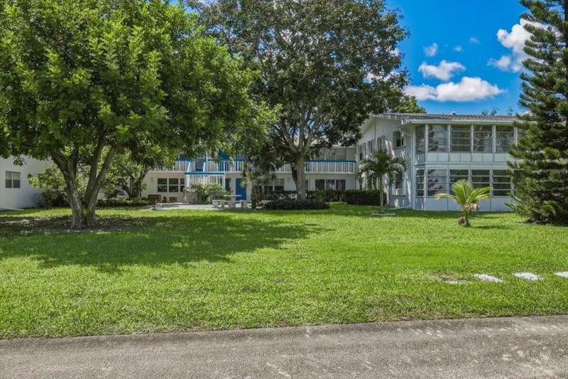 1 bedroom Condominium at 167 Lyndhurst L, Lyndhurst L Condo, Deerfield Beach — photo 3