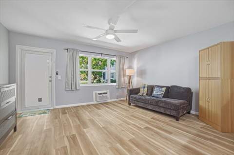 167 Lyndhurst L, Deerfield Beach FL - photo 8 of 31