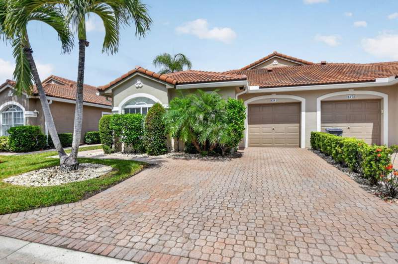 3 bedroom Villa at 8381 Via Leonessa, Mizner Pointe Of Boca Via Ancho, Boca Raton — photo 2