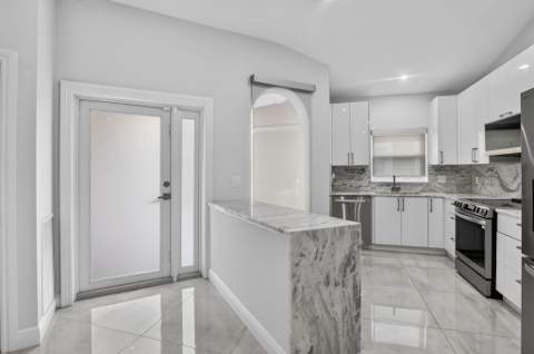 8381 Via Leonessa, Boca Raton FL - photo 6 of 82