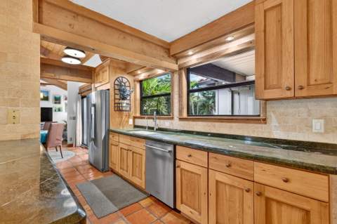 105 Sandpiper Circle, Jupiter FL - photo 11 of 38