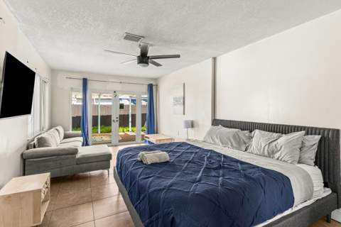 1121 N 66th Terrace, Hollywood FL - photo 12 of 28