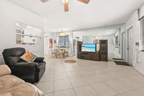 305 Norwich M, West Palm Beach FL - photo 7 of 28