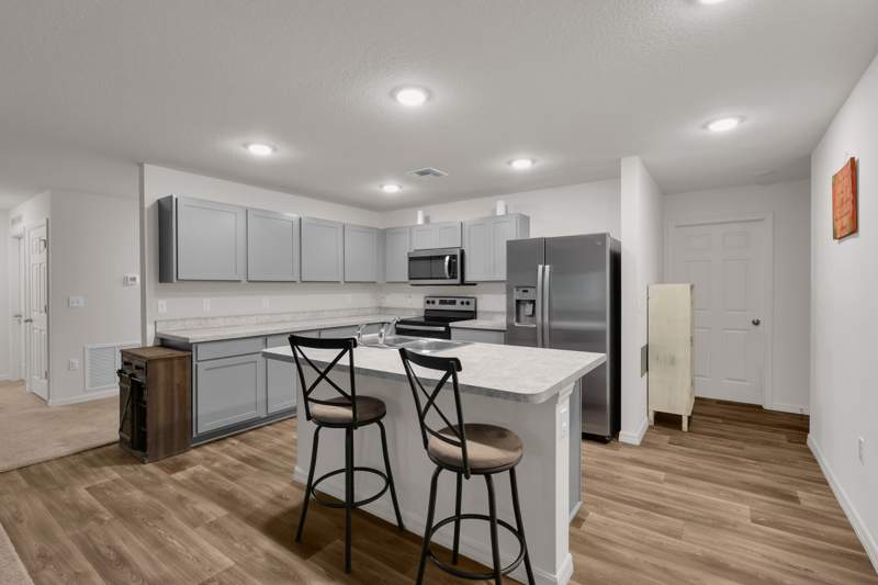 4 bedroom Single Family Residence at 1950 SW Diamond Street, Port St Lucie-Section 11, Port St. Lucie — photo 4