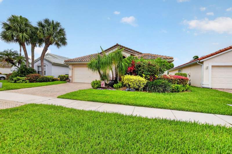 3 bedroom Single Family Residence at 22899 Royal Crown Terrace, Crescent Lake, Boca Raton — photo 3