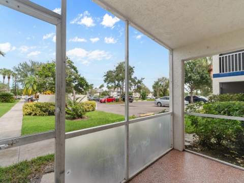 1505 SE Royal Green Circle #103, Port St. Lucie FL - photo 24 of 37