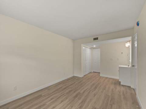 1505 SE Royal Green Circle #103, Port St. Lucie FL - photo 10 of 37