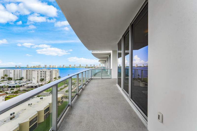2 bedroom Condominium at 220 Lake Shore Drive #917, Nautilus 220 Condo, Lake Park — photo 3