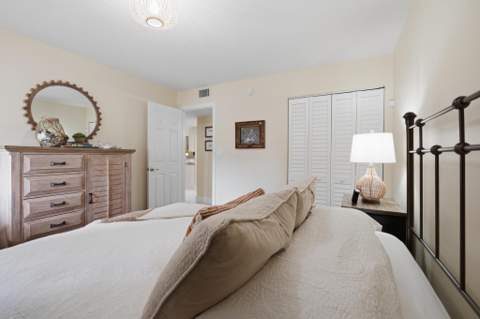 7232 Fairfax Drive #205, Tamarac FL - photo 22 of 43