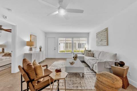 18880 Jolson Avenue #8, Boca Raton FL - photo 10 of 38