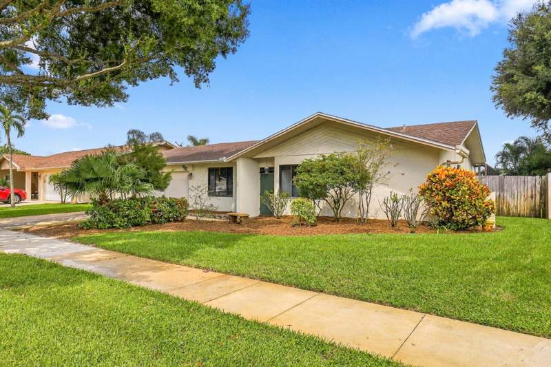 4 bedroom Single Family Residence at 4681 Brandywine Drive, Pheasant Walk Sec 3, Boca Raton — photo 4
