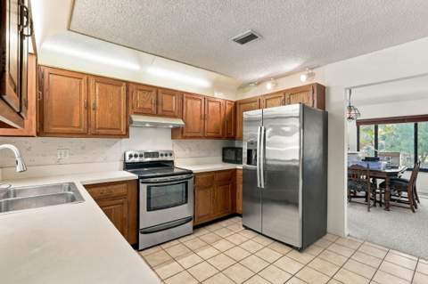 4681 Brandywine Drive, Boca Raton FL - photo 15 of 46