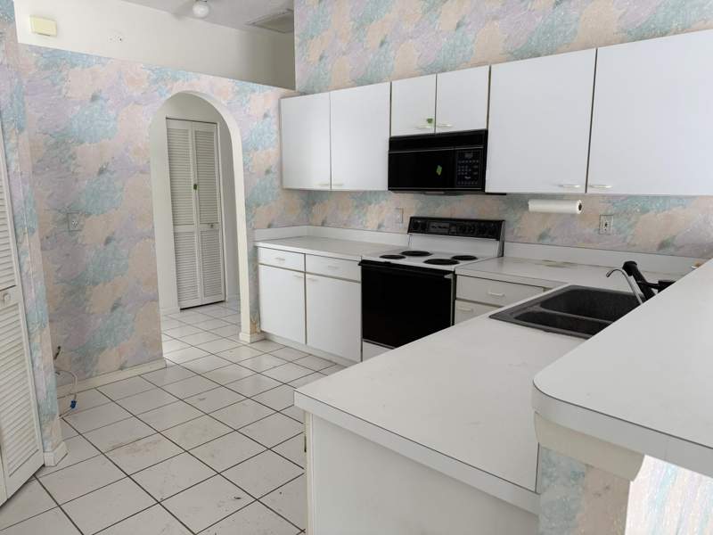 3 bedroom Single Family Residence at 13783 Callington Drive, Greenview Shores 1 Of Wellington, Wellington — photo 2
