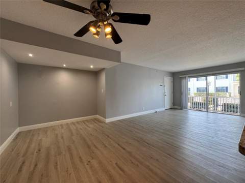 160 Cypress Club Drive #607, Pompano Beach FL - photo 8 of 31
