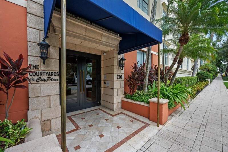 2 bedroom Condominium at 720 S Sapodilla Avenue #204, Courtyards In Cityplace Condo, West Palm Beach — photo 2
