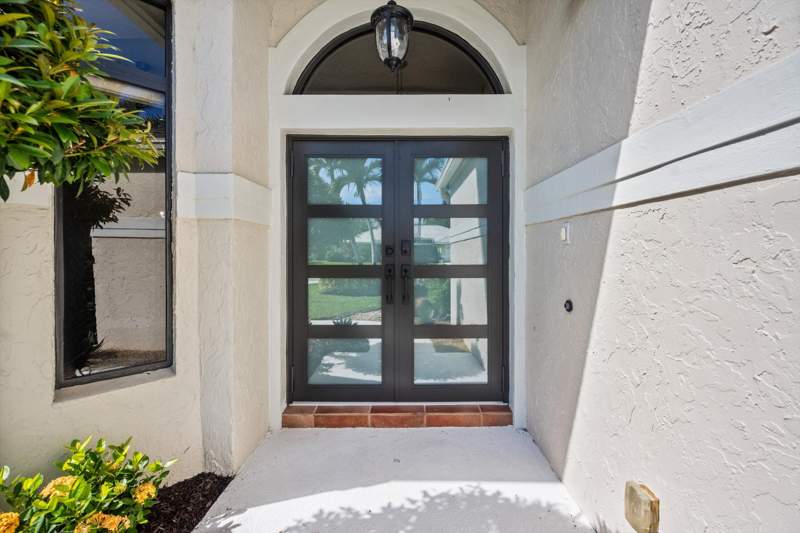4 bedroom Single Family Residence at 1991 Lynton Circle, Greenview Shores No 2 Of Wellington As I, Wellington — photo 3