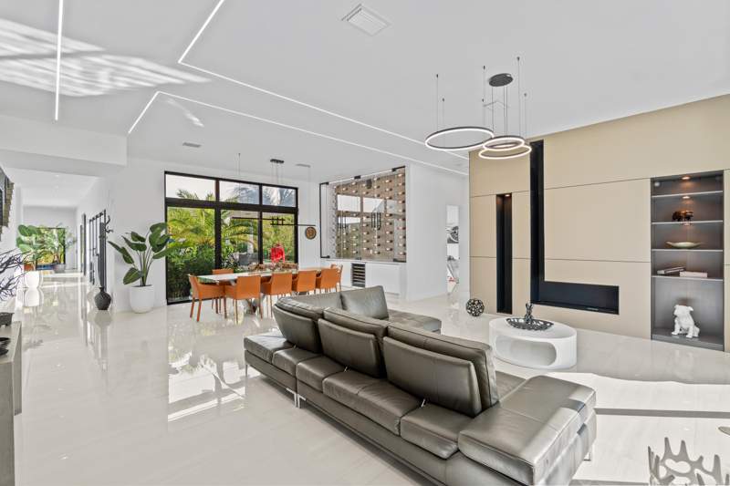 5 bedroom Single Family Residence at 16773 Botaniko Drive, Weston Estates, Weston — photo 3
