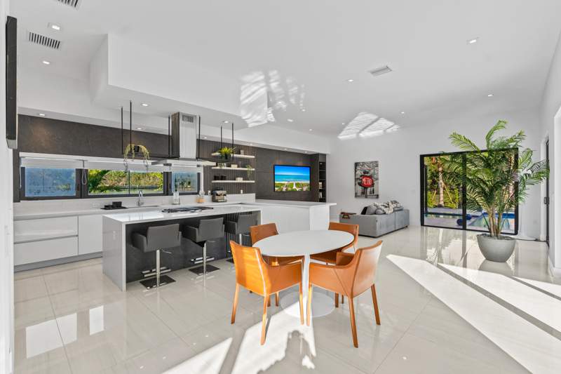 5 bedroom Single Family Residence at 16773 Botaniko Drive, Weston Estates, Weston — photo 5