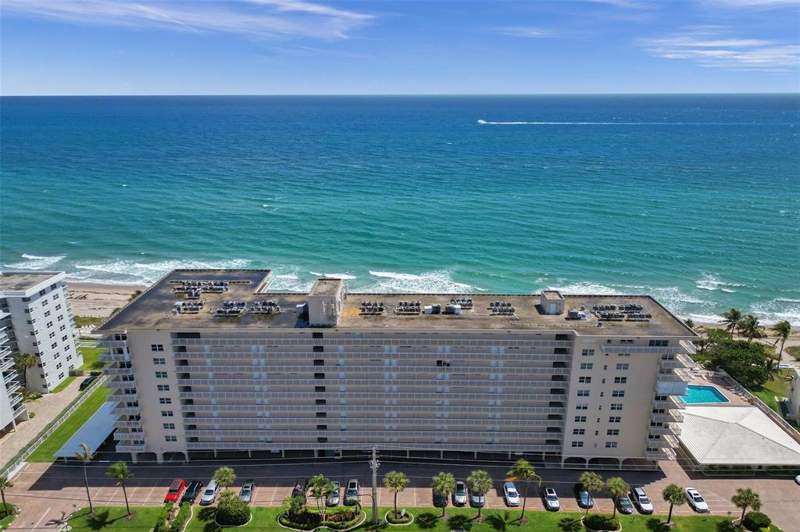 2 bedroom Condominium at 1051 Hillsboro Mile #906E, Hillsboro Le Baron Condo Apts, Hillsboro Beach — photo 2