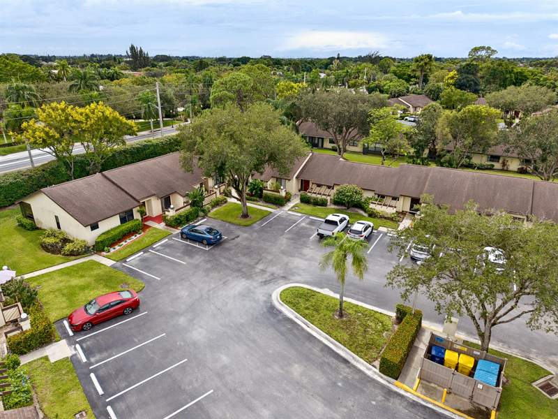 2 bedroom Villa at 13 Bay Cedar Court, Strathmore Gate I Unit One, Royal Palm Beach — photo 4