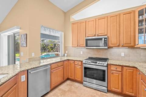 2891 SE Buccaneer Circle, Port St. Lucie FL - photo 11 of 35