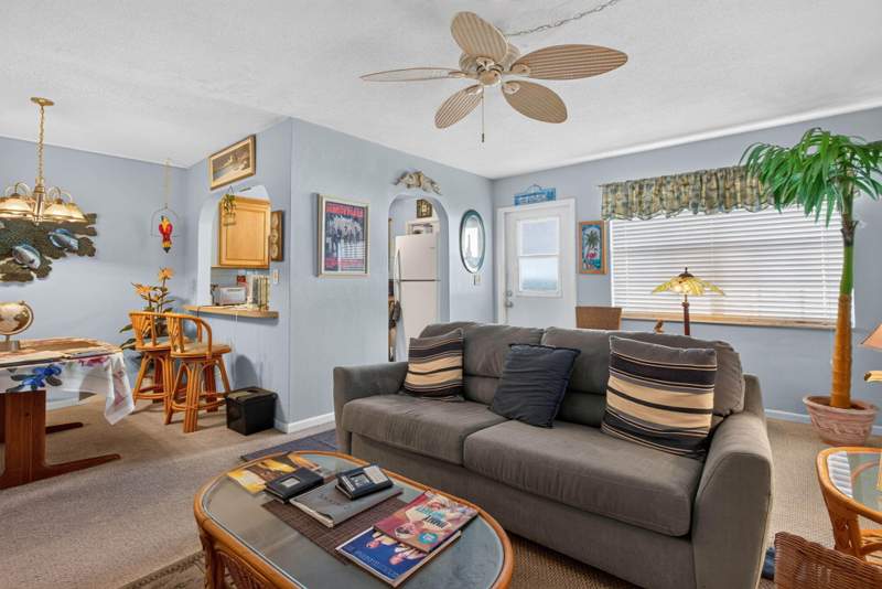 1 bedroom Condominium at 39th St NE 39 Street, Lighthouse Point Gardens South, Lighthouse Point — photo 3