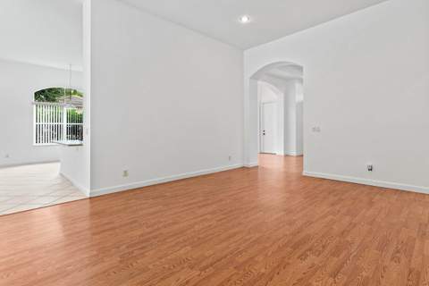 6856 Houlton Circle, Lake Worth FL - photo 6 of 45