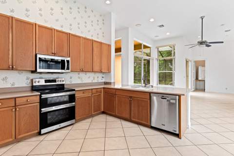 6856 Houlton Circle, Lake Worth FL - photo 9 of 45