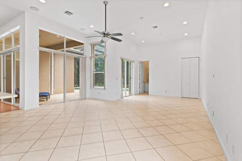 6856 Houlton Circle, Lake Worth FL - photo 10 of 45