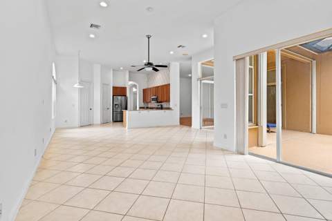 6856 Houlton Circle, Lake Worth FL - photo 13 of 45