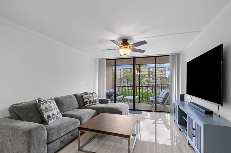 2 bedroom Condominium at 16 Royal Palm Way #205, Boca Bayou Condo, Boca Raton — photo 5
