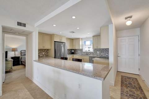 1051 Hillsboro Mile #906E, Hillsboro Beach FL - photo 12 of 48