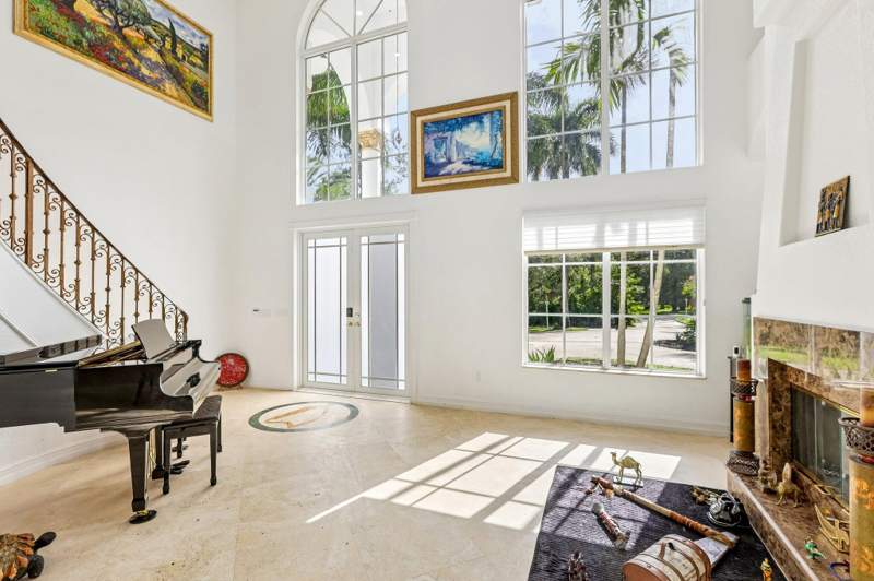 6 bedroom Single Family Residence at 6911 NW 84th Avenue, Fla Fruit Land Co Sub No 2, Parkland — photo 5