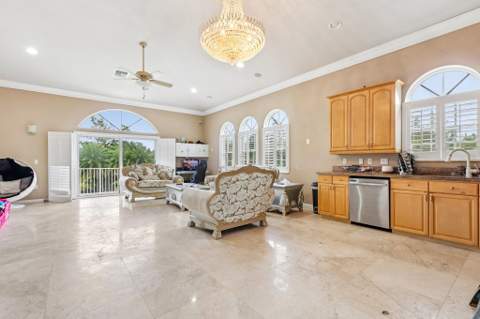6911 NW 84th Avenue, Parkland FL - photo 11 of 90