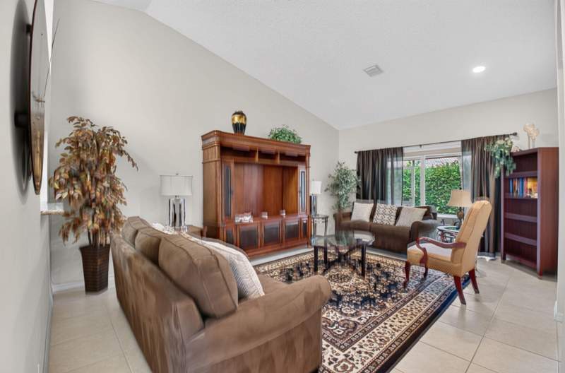 3 bedroom Villa at 6100 Petunia Road, Floral Lakes , Delray Beach — photo 2