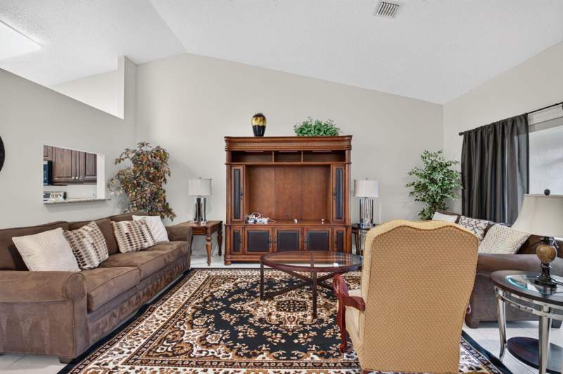 3 bedroom Villa at 6100 Petunia Road, Floral Lakes , Delray Beach — photo 3
