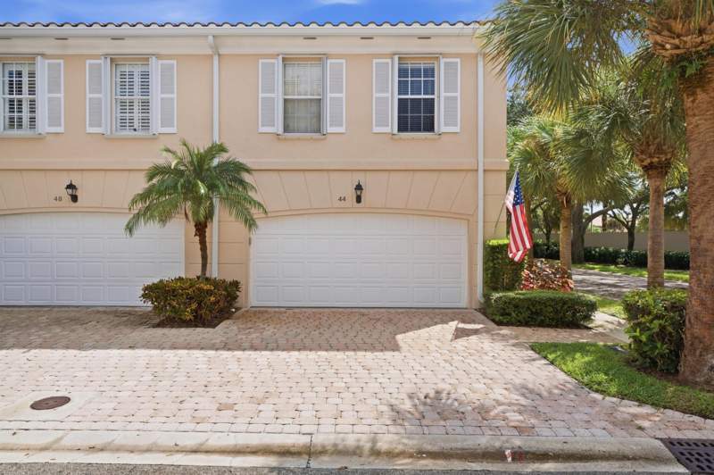 3 bedroom Townhouse at 44 Live Oak Circle, Tequesta Oaks, Tequesta — photo 3