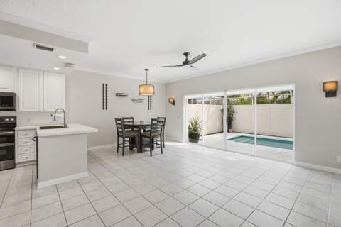 44 Live Oak Circle, Tequesta FL - photo 10 of 34